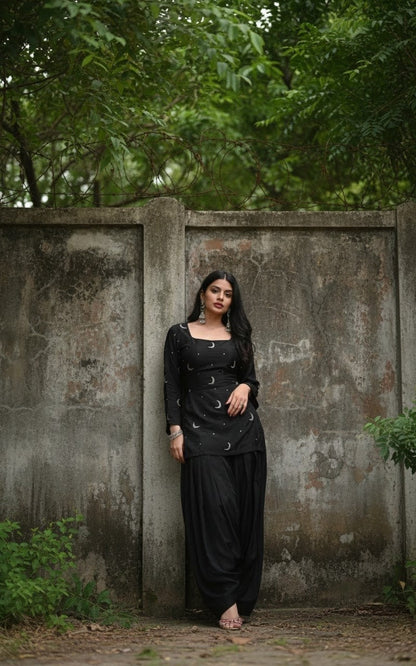 “Midnight Luxe: An Heirloom of Elegance”