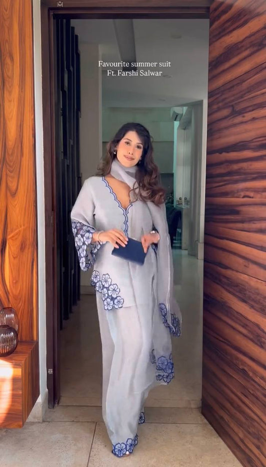 Timeless Glamour: Kareena Kapoor Khan Stuns in Grey Elegance