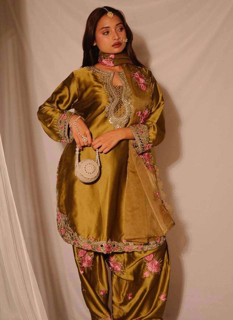 Luxury Ivory Ethnic Suit with Rose Embroidery.