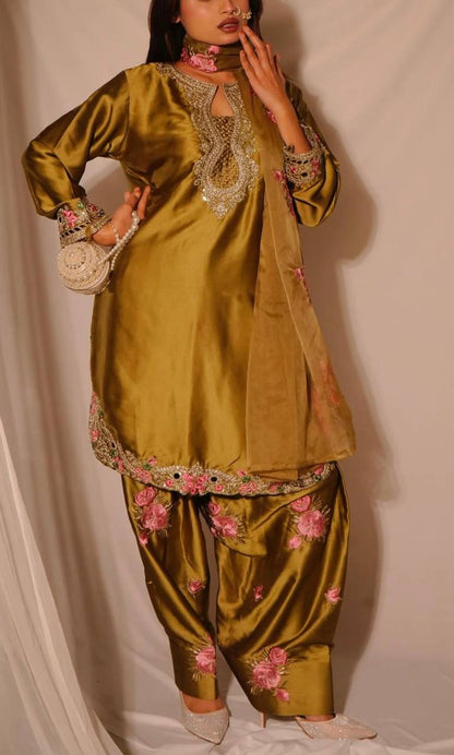 Luxury Ivory Ethnic Suit with Rose Embroidery.