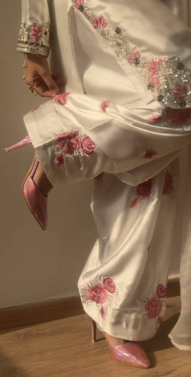 Luxury Ivory Ethnic Suit with Rose Embroidery.